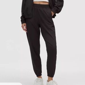 Adapted State Perforated High-Rise Jogger Sz 6